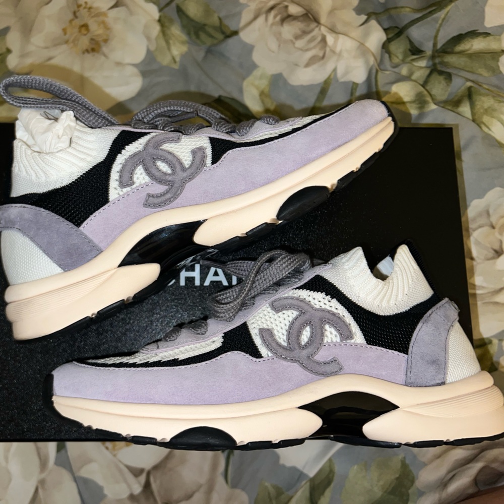 NWT Chanel cruise show sneakers purple/cream 37.5